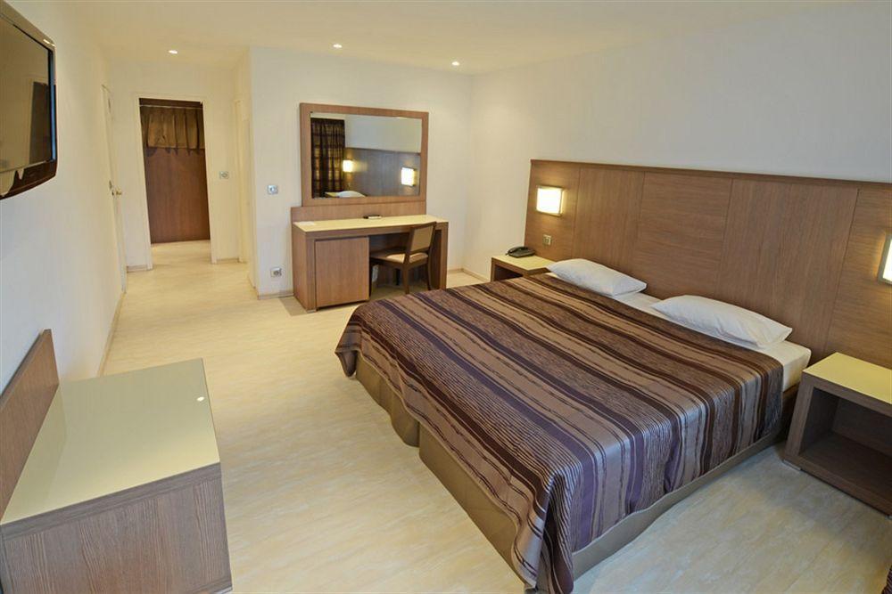 Calvi Hotel Luaran gambar